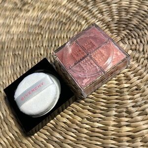 GIVENCHY Prisme Libre Blush N° # 2 TAFFETAS ROSÉ
BRIGHT PINK+ Free Item